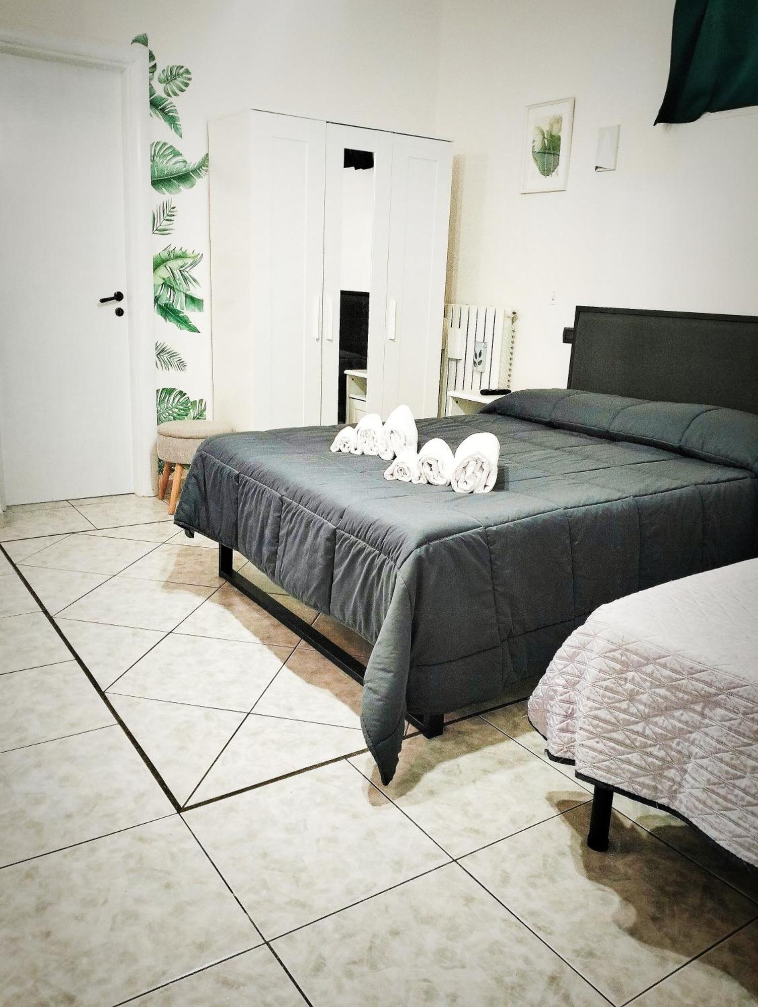 מונופולי Petracca Guest House מראה חיצוני תמונה